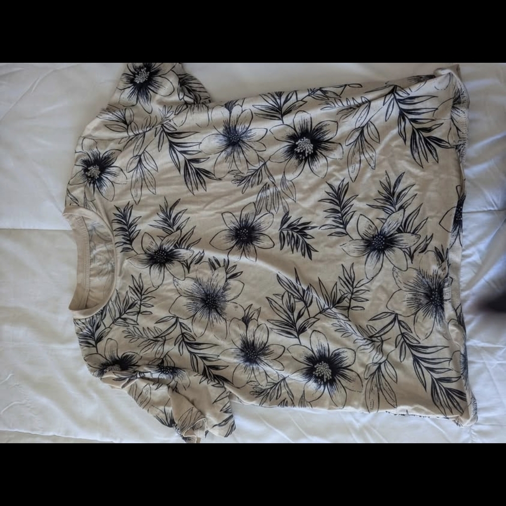 Floral Print Short Sleeve Top